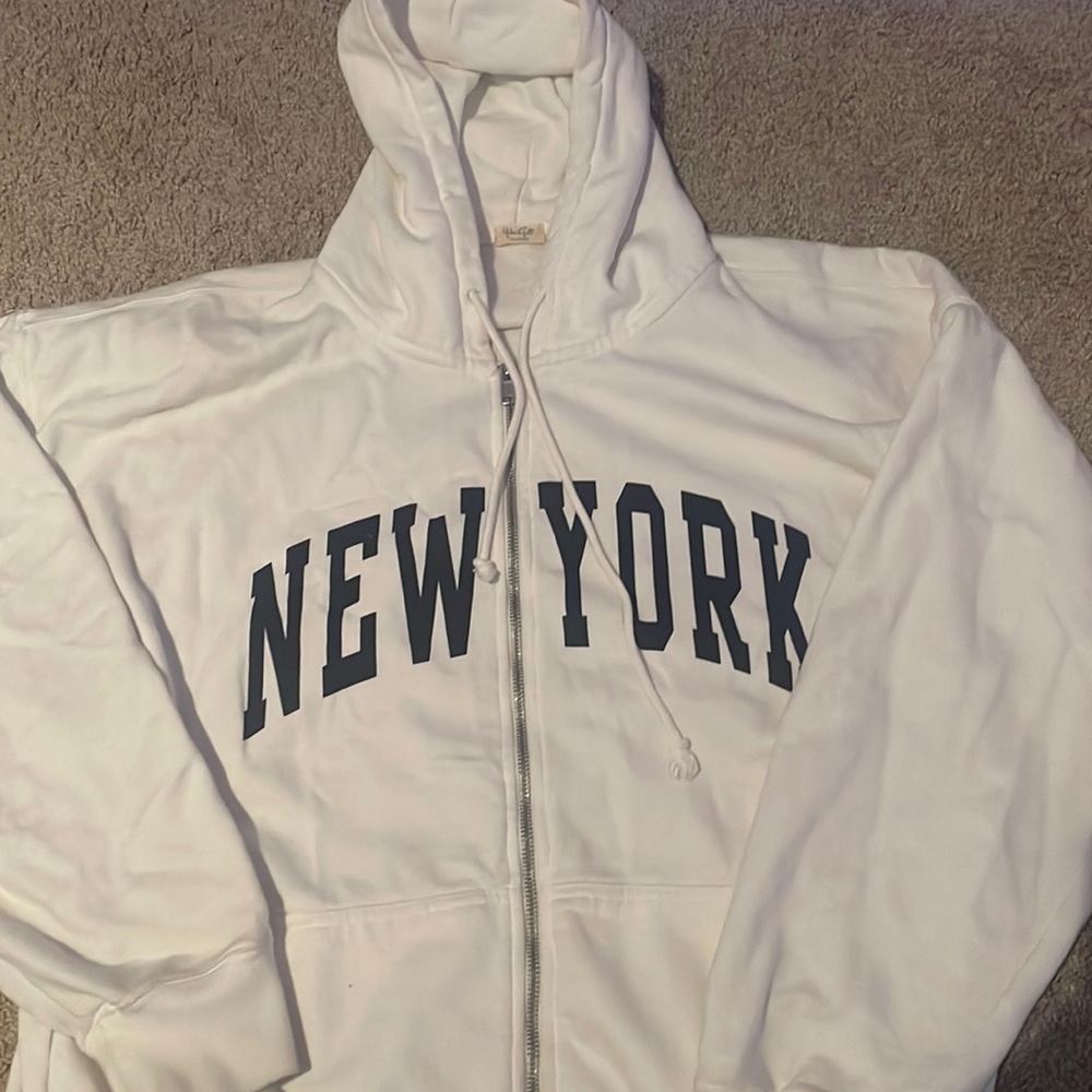 Brandy Melville Zip Up